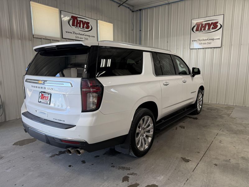Used 2021 Chevrolet Suburban PremierImage 3
