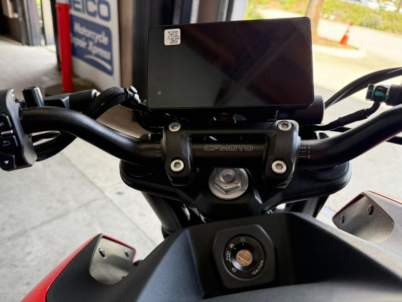 New 2025 CFMOTO 300NK Image 20