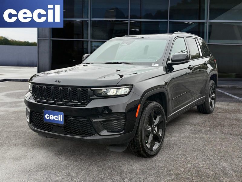 New 2025 Jeep Grand Cherokee Altitude 4x4