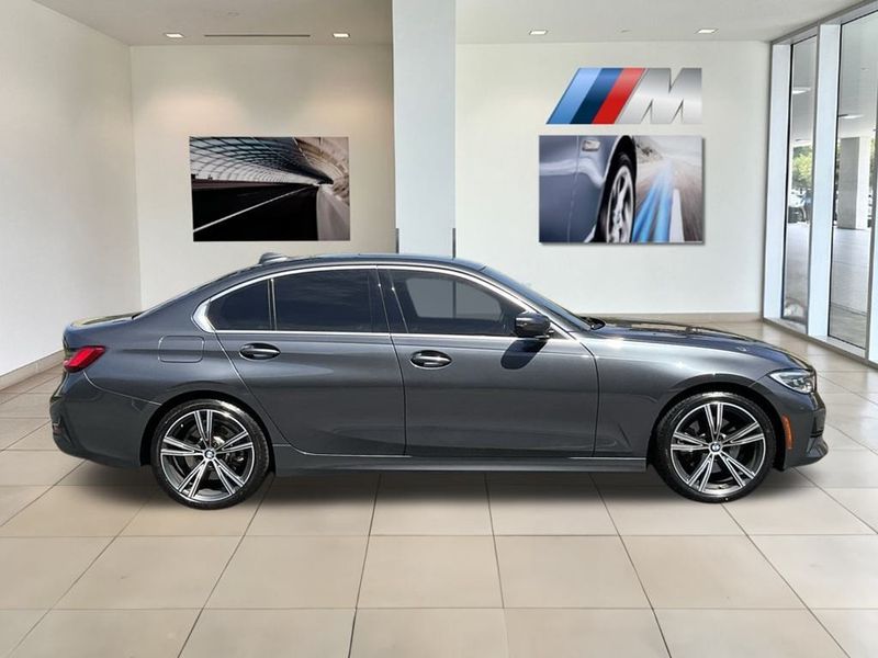 2021 BMW 3 Series 330iImage 9