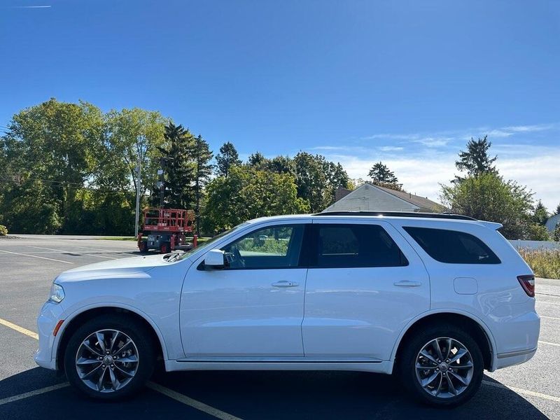 2022 Dodge Durango SXT photo 2