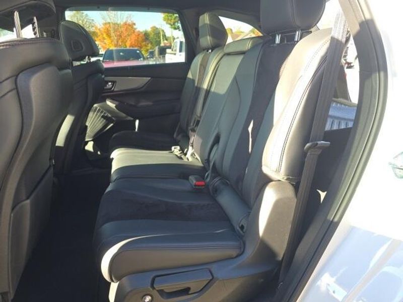 2023 Acura MDX SH-AWD A-Spec photo 26