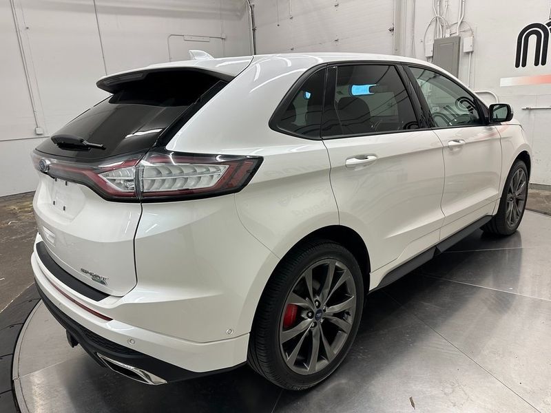 2016 Ford Edge SportImage 16