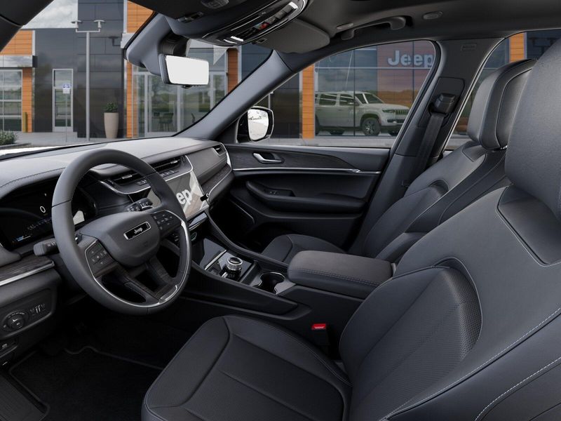 New 2027 Jeep Grand Cherokee Limited Reserve 4x4Image 22
