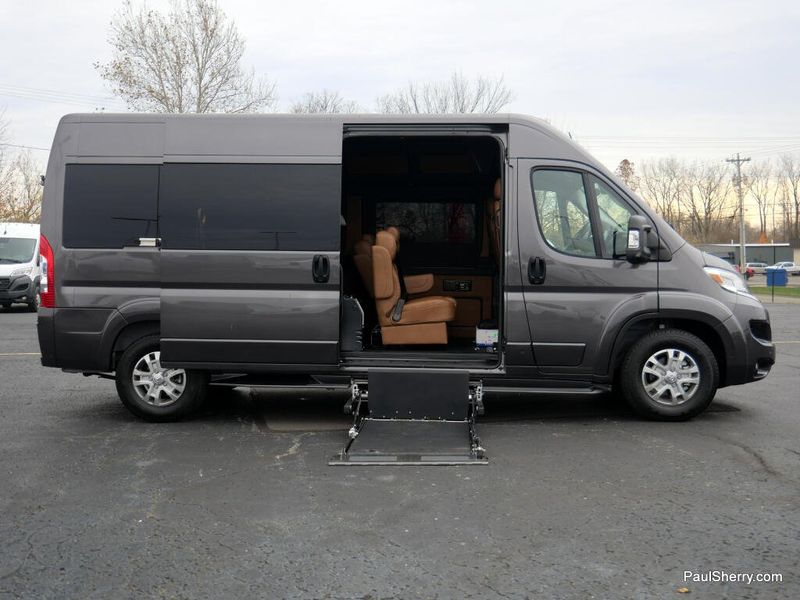 New 2024 RAM Promaster 2500 Slt+ Window Van High Roof 159' Wb