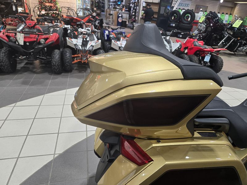 NEW 2025 HONDA GOLD WING TOUR DCT 50TH ANNIVERSARY Image 15