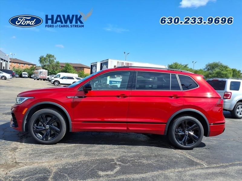 2024 Volkswagen Tiguan SE R-Line Black photo 3