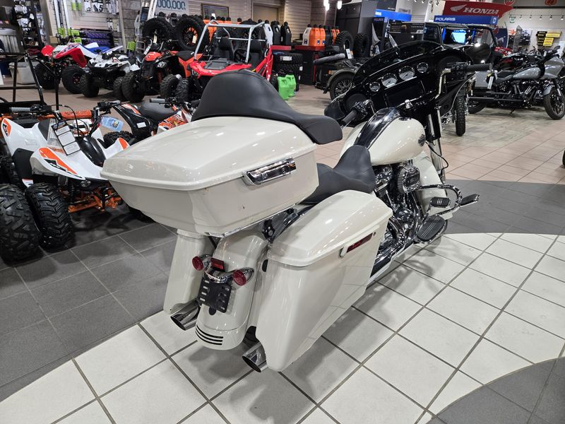 USED 2022 HARLEY STREET GLIDE SPECIAL Image 5