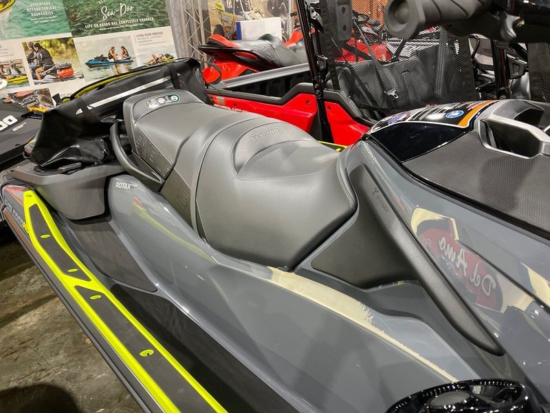 2023 Sea-Doo 17PC  in a ECLIPSE BLACK/ NEON YELLOW exterior color. Del Amo Motorsports delamomotorsports.com 