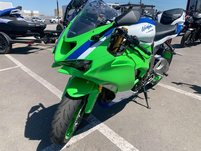 Used 2024 Kawasaki Ninja ZX-6R ABS Image 20