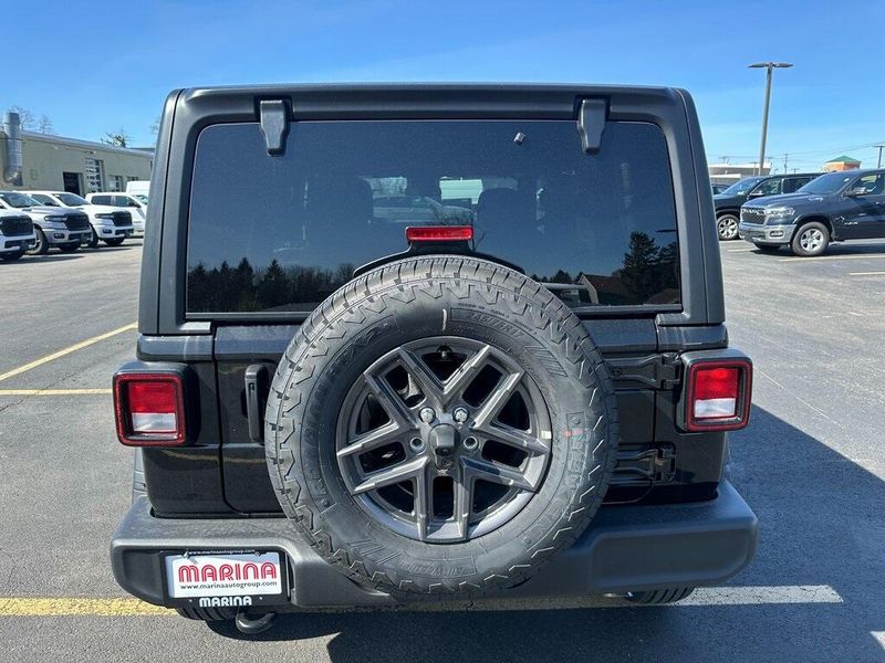 2025 Jeep Wrangler 4-door Sport SImage 9