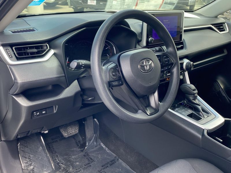 2023 Toyota RAV4 XLEImage 16