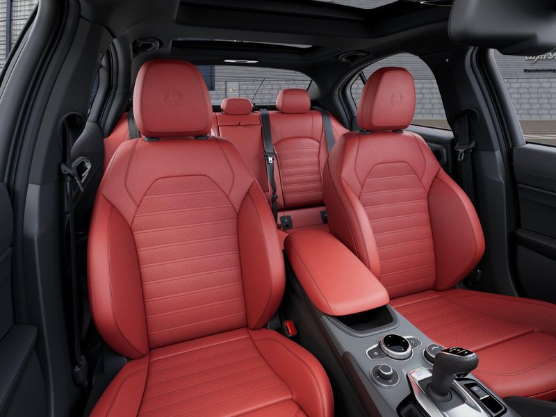 New 2026 Alfa Romeo GiuliaImage 9