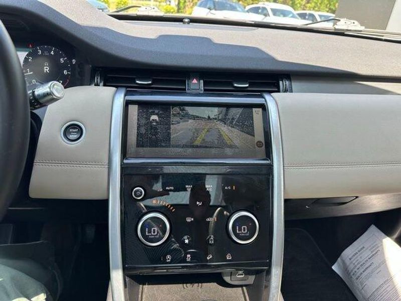 2022 Land Rover Discovery Sport SE