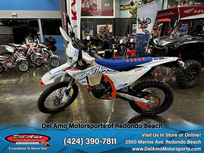 2024 KTM 500 EXC-F SIX DAYS  in a WHITE/ORANGE exterior color. Del Amo Motorsports of Redondo Beach (424) 304-1660 delamomotorsports.com 