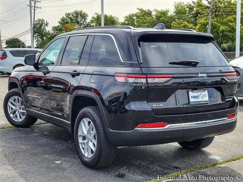 2024 Jeep Grand Cherokee Laredo X photo 3