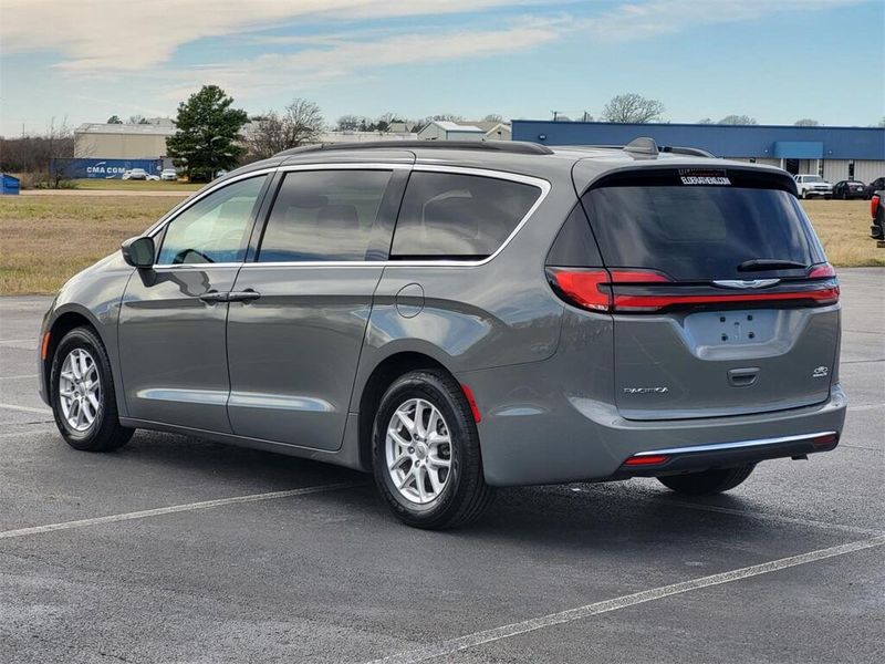 2022 Chrysler Pacifica Touring LImage 4