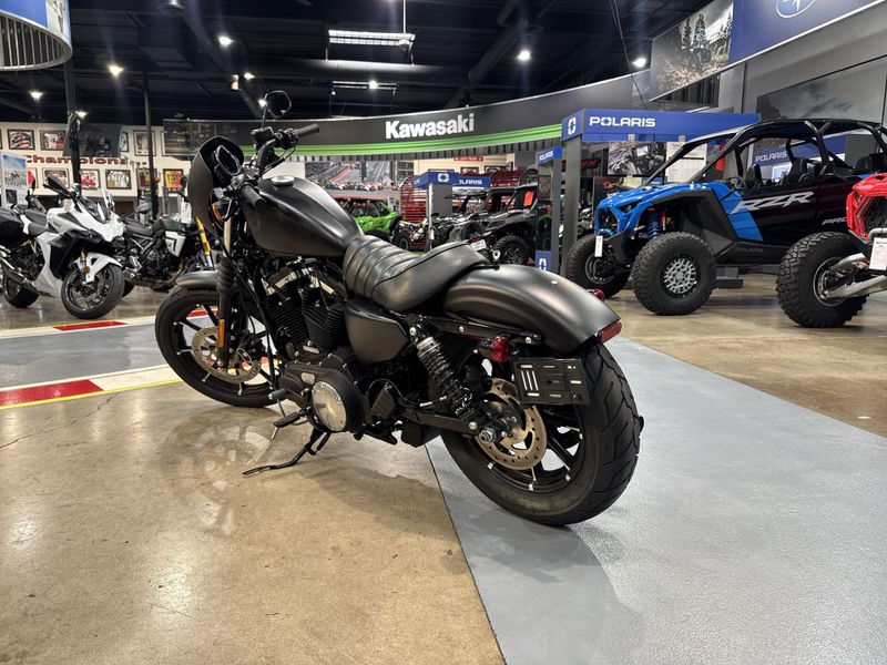 Used 2022 Harley-Davidson SPORTSTER IRON 883 Image 14
