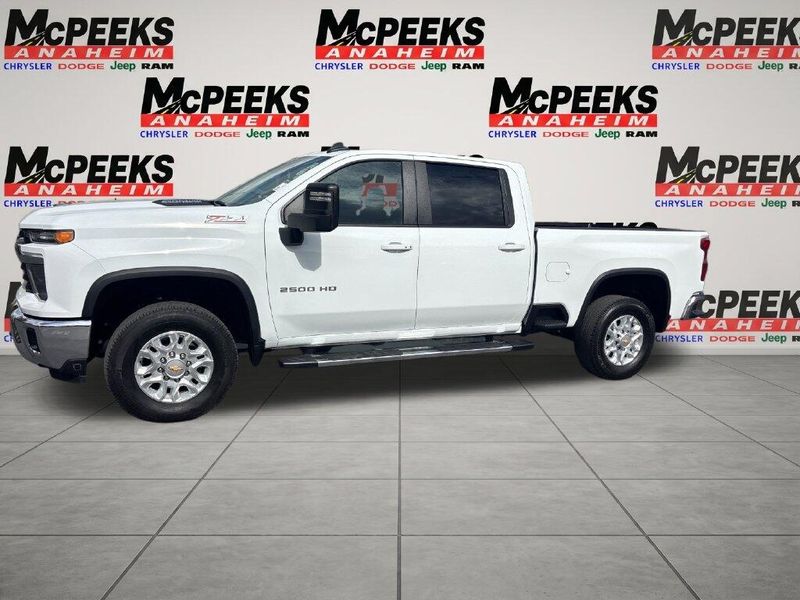 Used 2026 Chevrolet Silverado 2500 HD LTImage 2