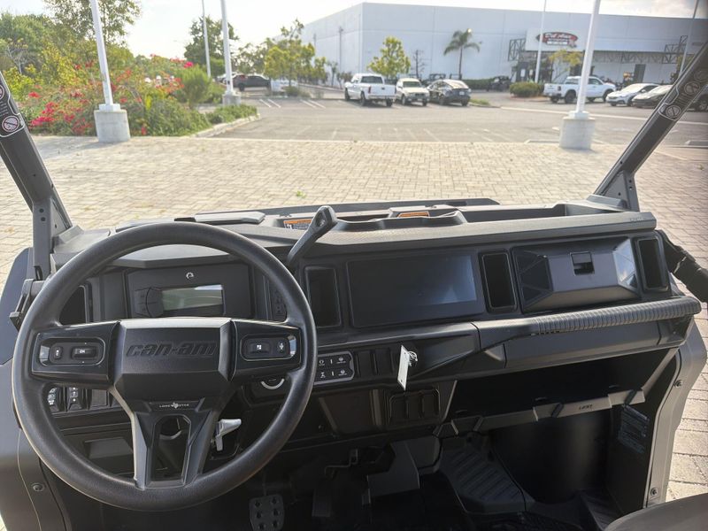 New 2026 Can-Am DEFENDER MAX LONE STAR HD11 Image 24
