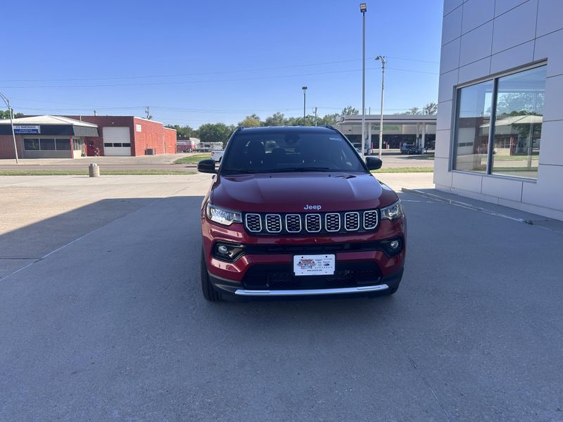 2025 Jeep Compass LimitedImage 3
