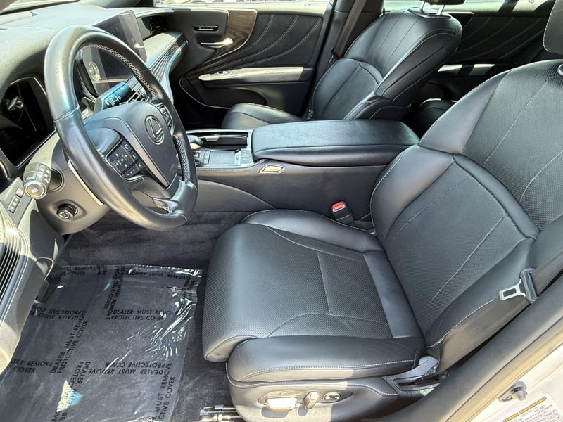 2021 Lexus LS 500Image 18