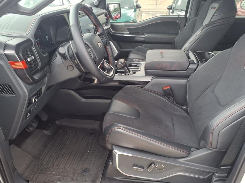 2025 Ford F-150 RaptorImage 17