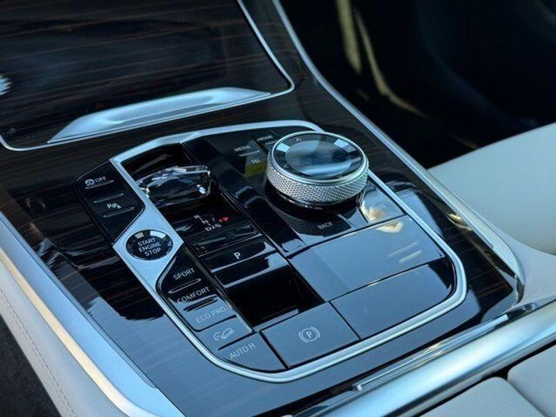 New 2026 BMW X5 xDrive40iImage 24