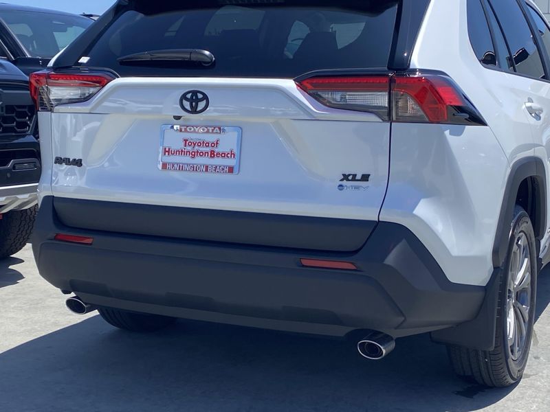 New 2025 Toyota RAV4 Hybrid XLE PremiumImage 4