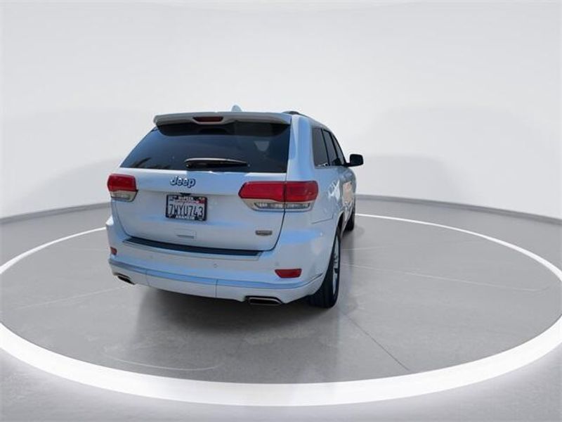 Used 2016 Jeep Grand Cherokee SummitImage 7