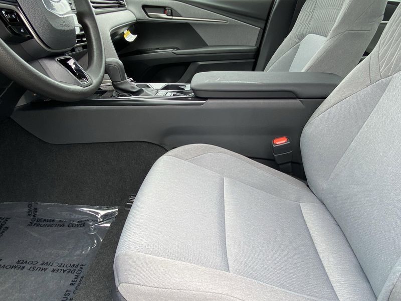 2025 Toyota Camry LEImage 14