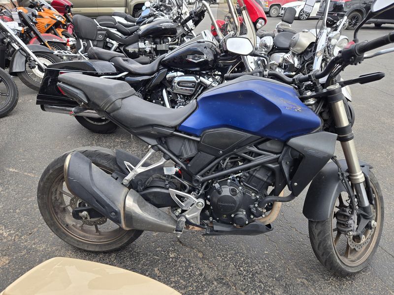USED 2021 HONDA CB300R ABS Image 2
