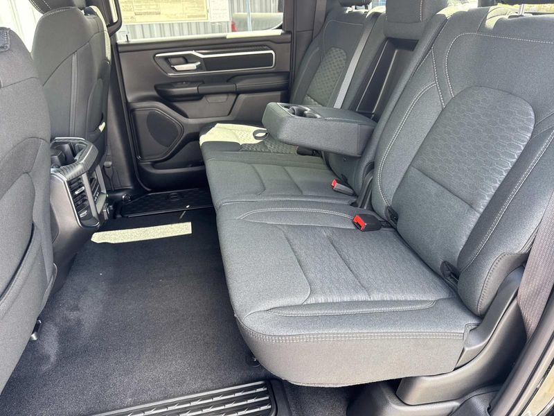 New 2026 RAM 1500 Big Horn Crew Cab 4x2 5'7' Box