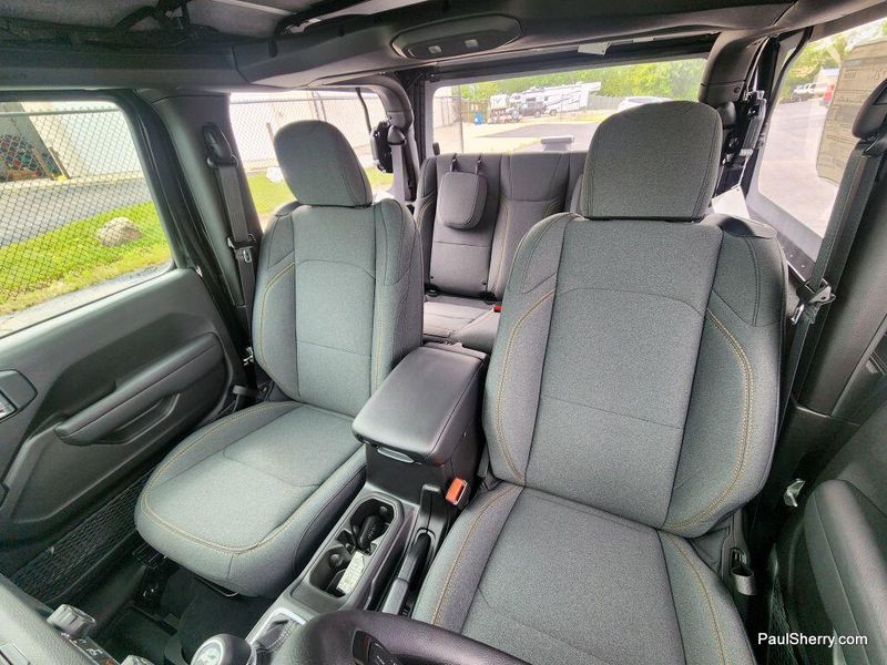 2025 Jeep Wrangler 2-door SportImage 22