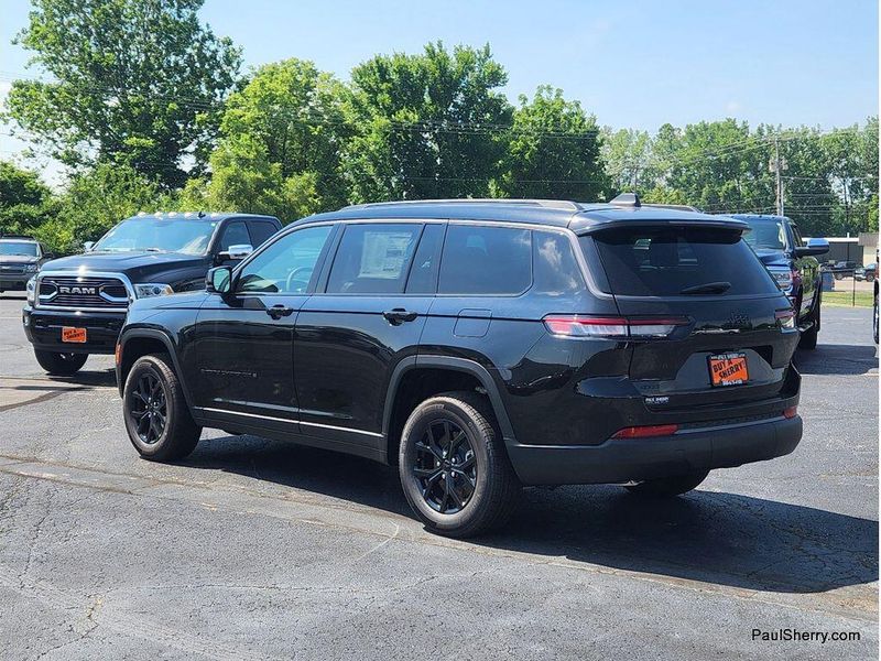 New 2026 Jeep Grand Cherokee L Laredo Altitude 4x4