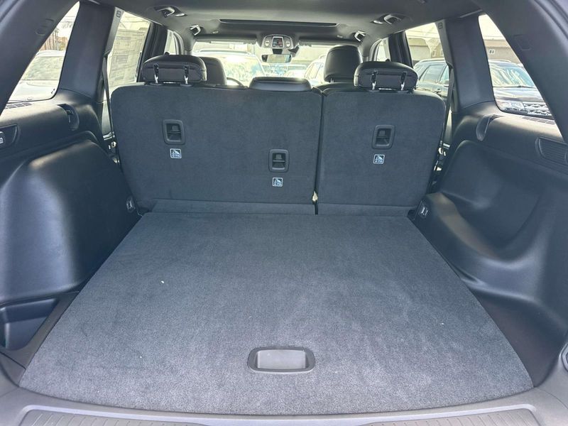 New 2026 Jeep Grand Cherokee Laredo Altitude 4x4