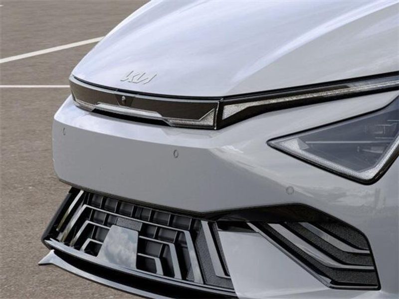 2025 Kia EV6 GT-LineImage 12