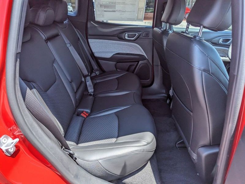 2023 Jeep Compass Latitude 4x4Image 34