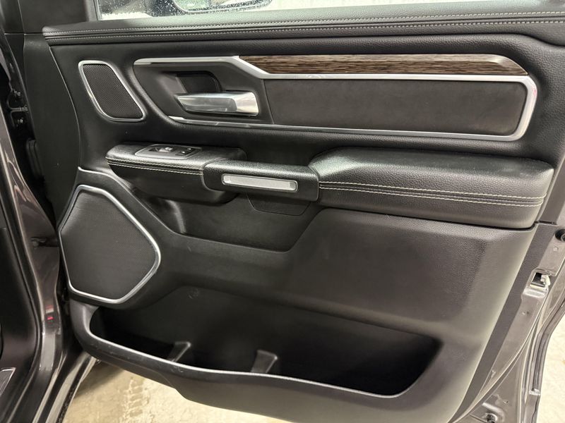 Used 2020 RAM 1500 LaramieImage 8