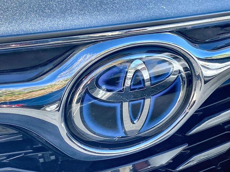 2021 Toyota Highlander LimitedImage 32