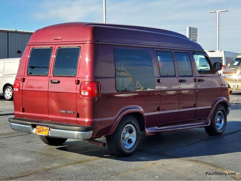 2000 Dodge Ram Van 1500 Image 12