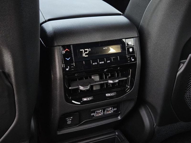 2025 Jeep Grand Cherokee L Limited 4x4Image 26
