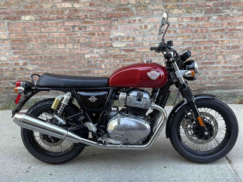 2022 Royal Enfield Int650 Canyon Red   Motoworks Chicago 312-738-4269 motoworkschicago.com 