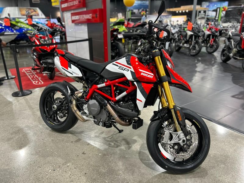 New 2025 Ducati HYPERMOTARD 950 SP Image 3
