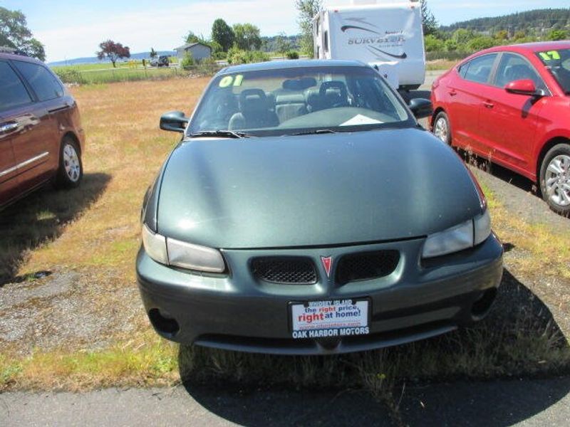 Used 2001 Pontiac Grand Prix GTImage 2