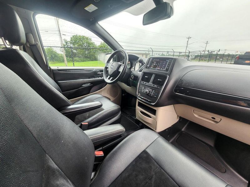 Used 2019 Dodge Grand Caravan SXT