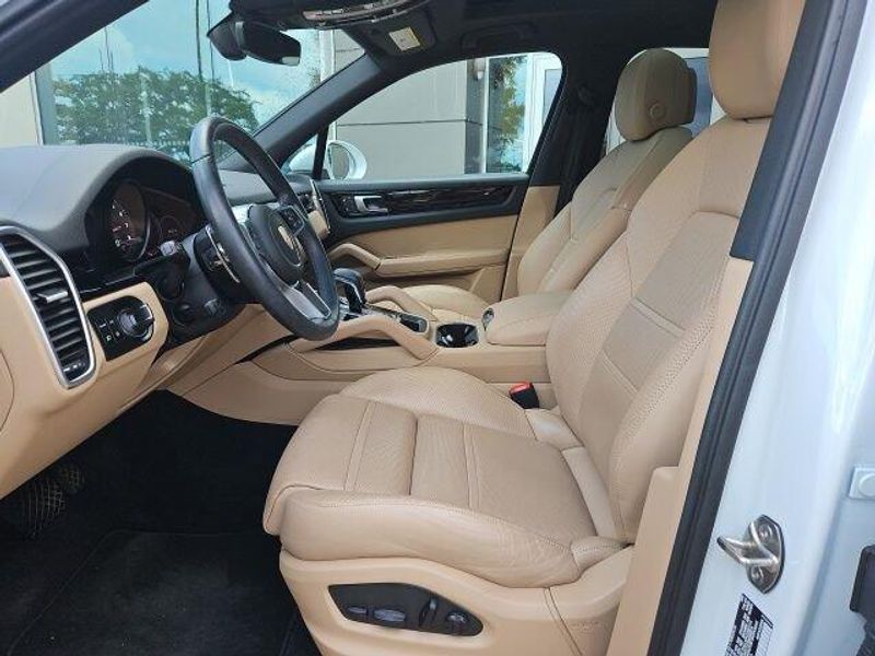 Used 2023 Porsche Cayenne Platinum Edition