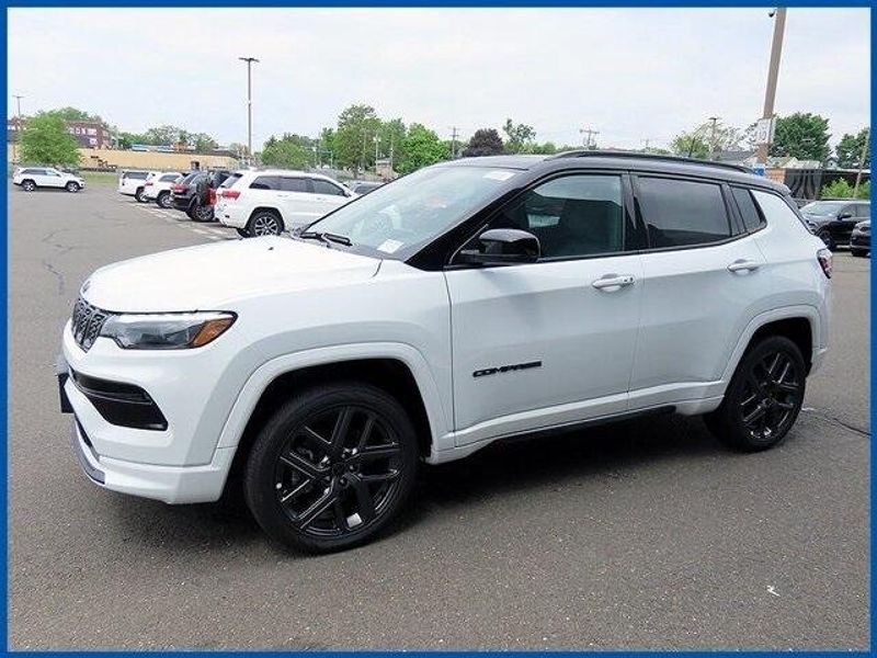 2025 Jeep Compass LimitedImage 1