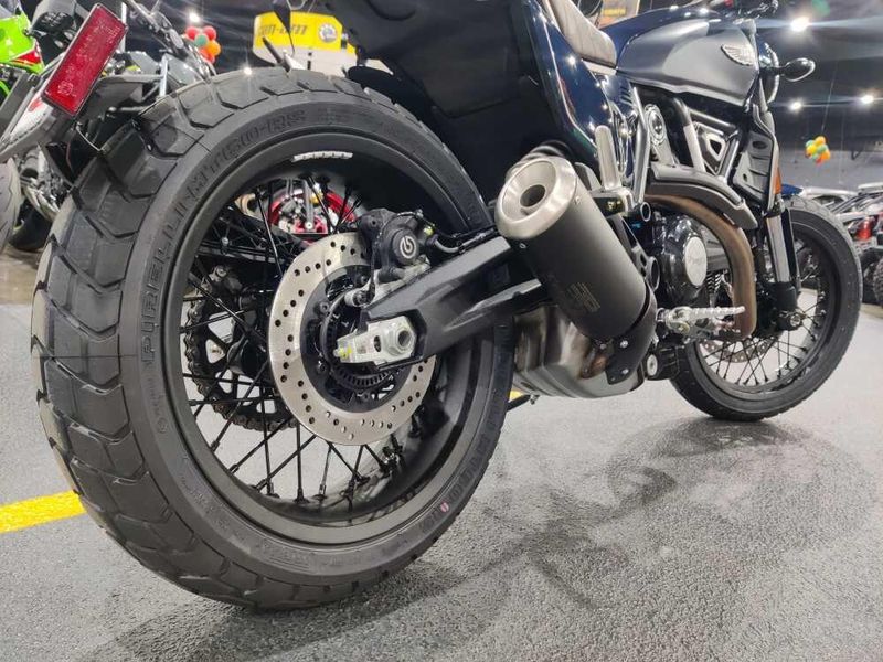 2024 Ducati SCRAMBLER NIGHTSHIFT Image 11