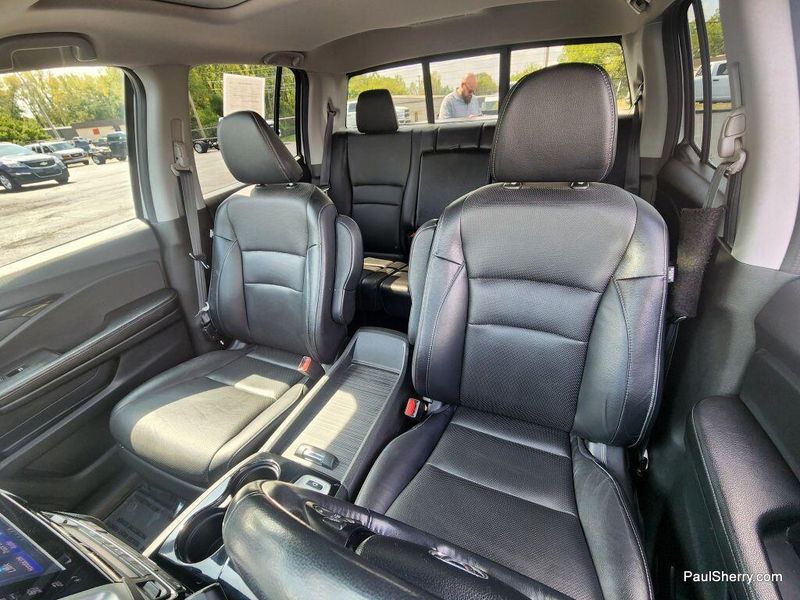 2017 Honda Ridgeline RTL-E photo 28